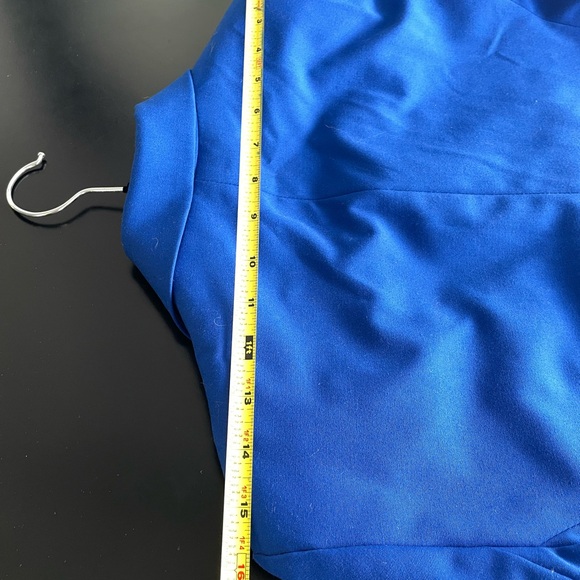 Zara Suit - Blue blazer size 8 and pants sizes 10 
Excellent condition. - Picture 5 of 9